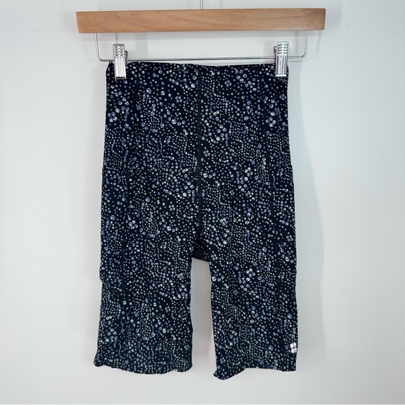 Sweaty Betty Power Dotted Pattern High Rise Biker Shorts - Picture 1 of 4